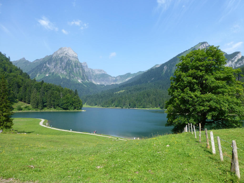 Berghotel Obersee Näfels Εξωτερικό φωτογραφία